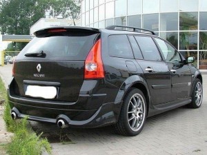 Spojler dachowy Renault Megane II Kombi - zestaw z częścią tylnej klapy i światłem stop