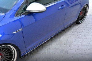 Dokładki progów Racing Volkswagen Golf MK7 R Polift