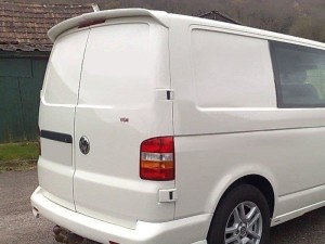 Spoiler dachowy Volkswagen T5 ( drzwi otwierane )