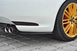 Splittery tylne boczne Alfa Romeo GT (czarny połysk)