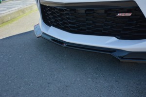 Splitter przedni  V1 Chevrolet Camaro 6 Phase I 2SS Coupe (czarny połysk)