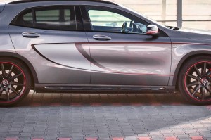 Dokładki progów Mercedes-Benz GLA 45 AMG SUV (X156) Przedlift (czarny połysk)