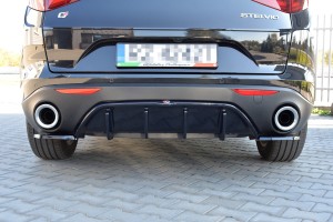 Tylny dyfuzor Alfa Romeo Stelvio (czarny połysk)