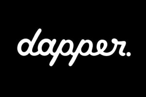 Naklejka "Dapper" 45 cm (biała)