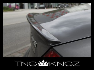 Delikatny spojler tylnej klapy MERCEDES CLS W219